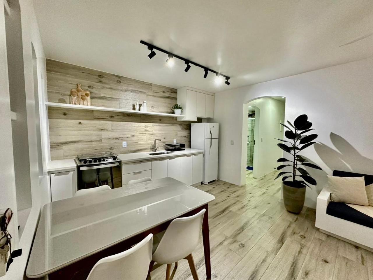 Apartamento estilo Chalé com piscina Ubatuba Esterno foto
